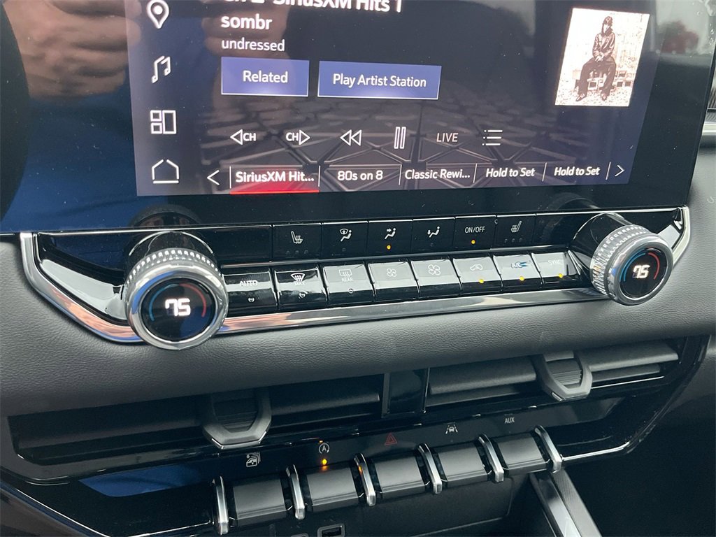 New 2026 GMC Canyon Elevation w/ Convenience Package image 24