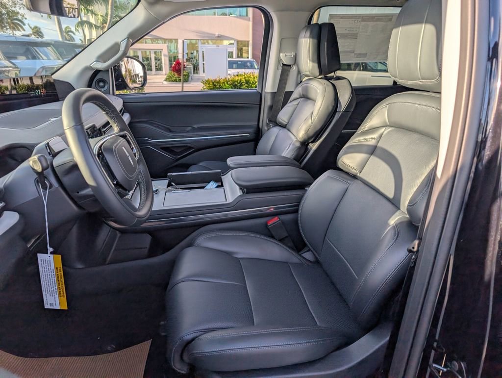 New 2026 Lincoln Navigator L Reserve AWD/4WD image 11