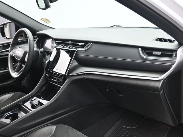 Used 2024 Jeep Grand Cherokee L Laredo image 29