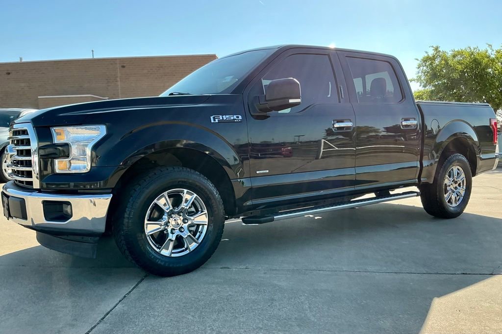 Used 2017 Ford F150 XLT w/ Equipment Group 302A Luxury RWD image 6