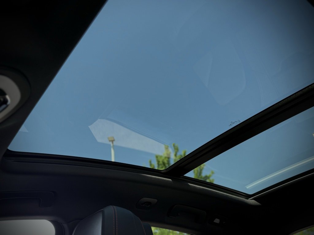 New 2025 Porsche Macan image 6