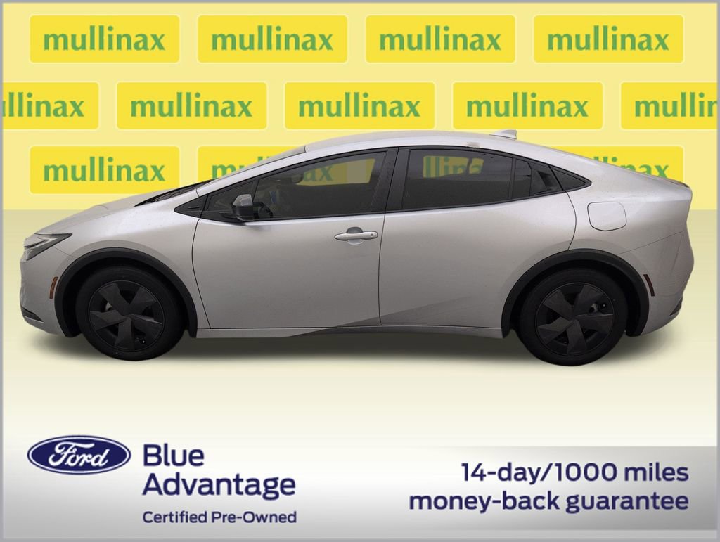 Used 2023 Toyota Prius LE image 10