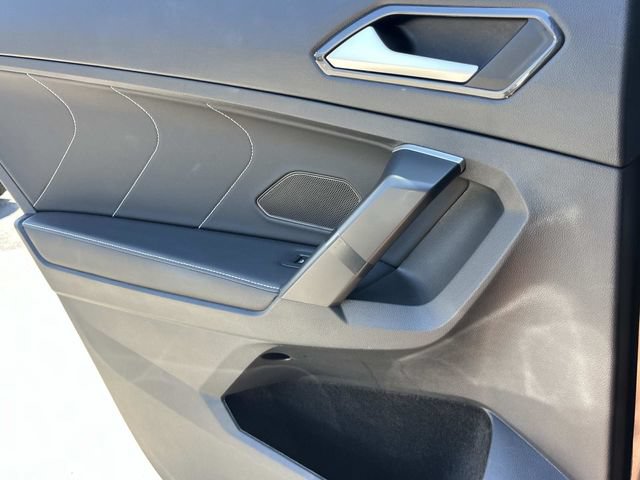 Used 2024 Volkswagen Tiguan SE FWD image 23