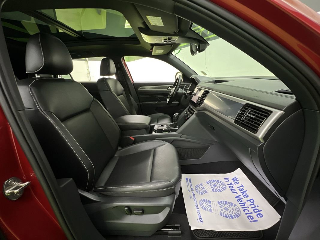 Used 2020 Volkswagen Atlas Cross Sport SEL image 29