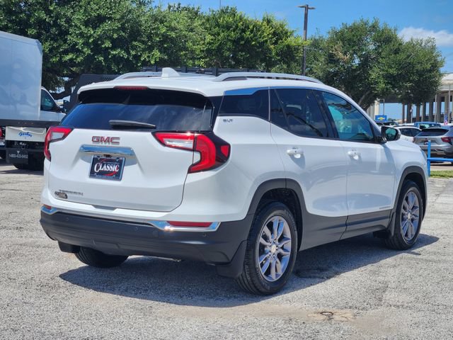 Used 2023 GMC Terrain SLT w/ Infotainment Package II FWD image 7