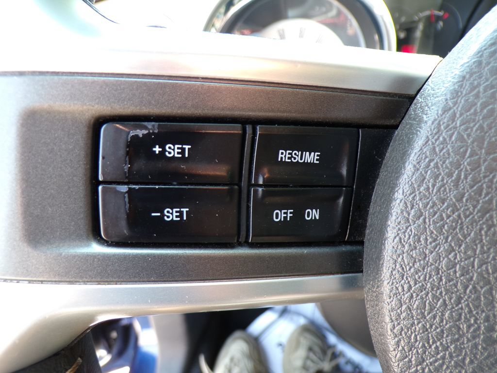 Used 2010 Ford Mustang GT RWD image 23