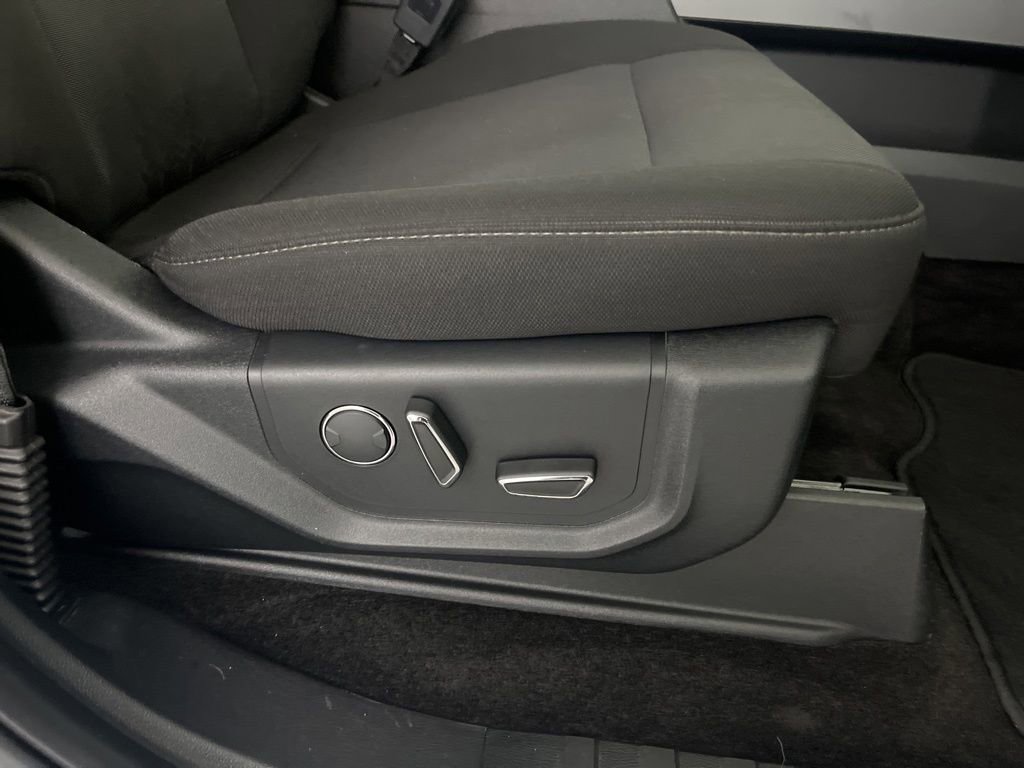Used 2018 Ford F150 XLT w/ Equipment Group 302A Luxury AWD/4WD image 61