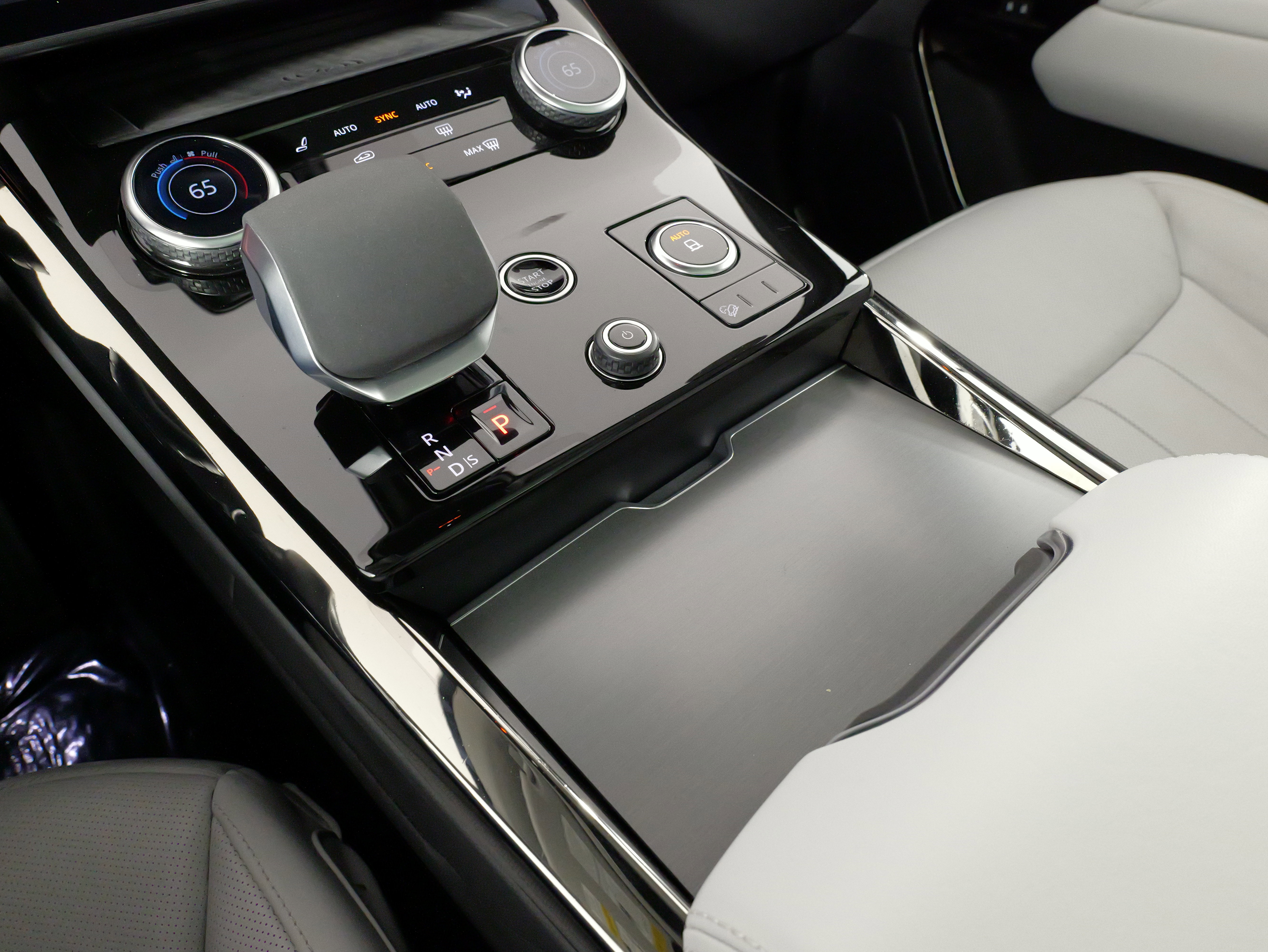 Used 2023 Land Rover Range Rover Sport SE image 62