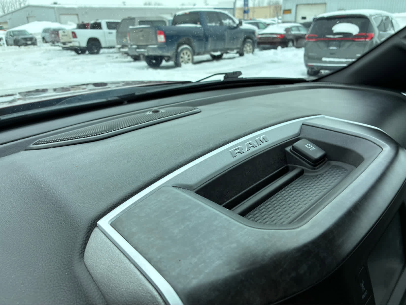 Used 2021 RAM 1500 Big Horn image 25