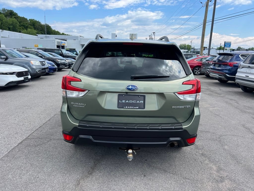 Used 2020 Subaru Forester Premium AWD/4WD image 4