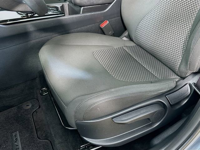 Used 2024 Kia Sportage LX image 9