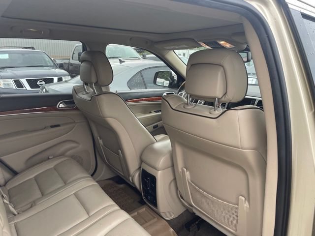 Used 2011 Jeep Grand Cherokee Overland AWD/4WD image 17