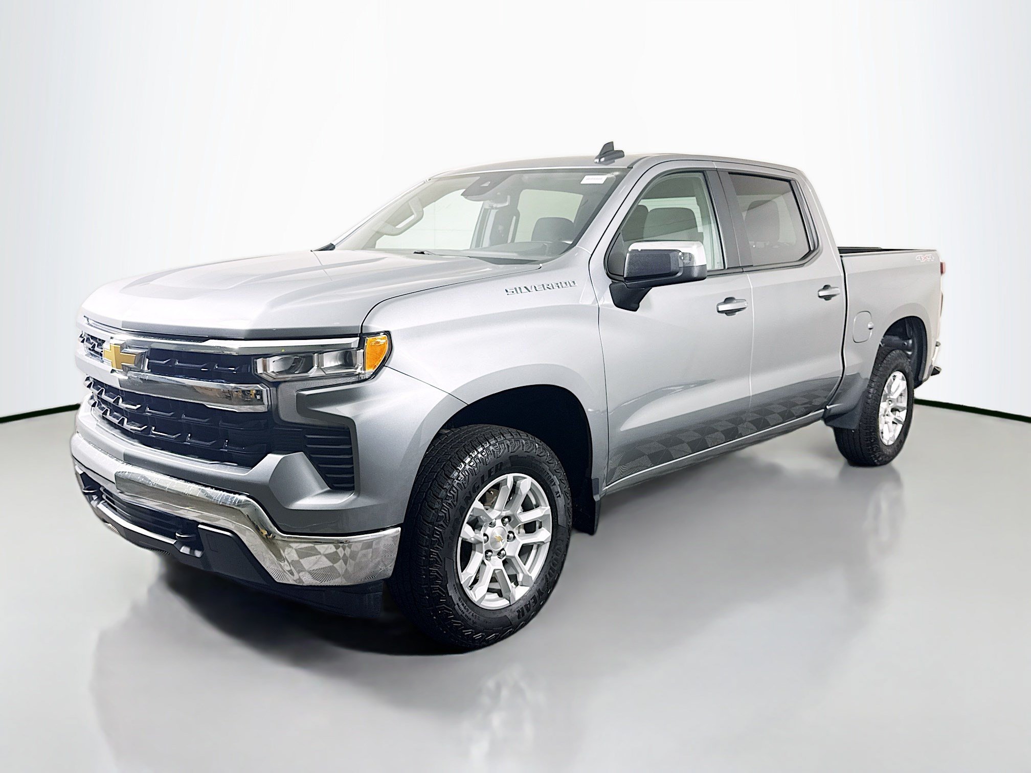 Used 2023 Chevrolet Silverado 1500 LT AWD/4WD image 4