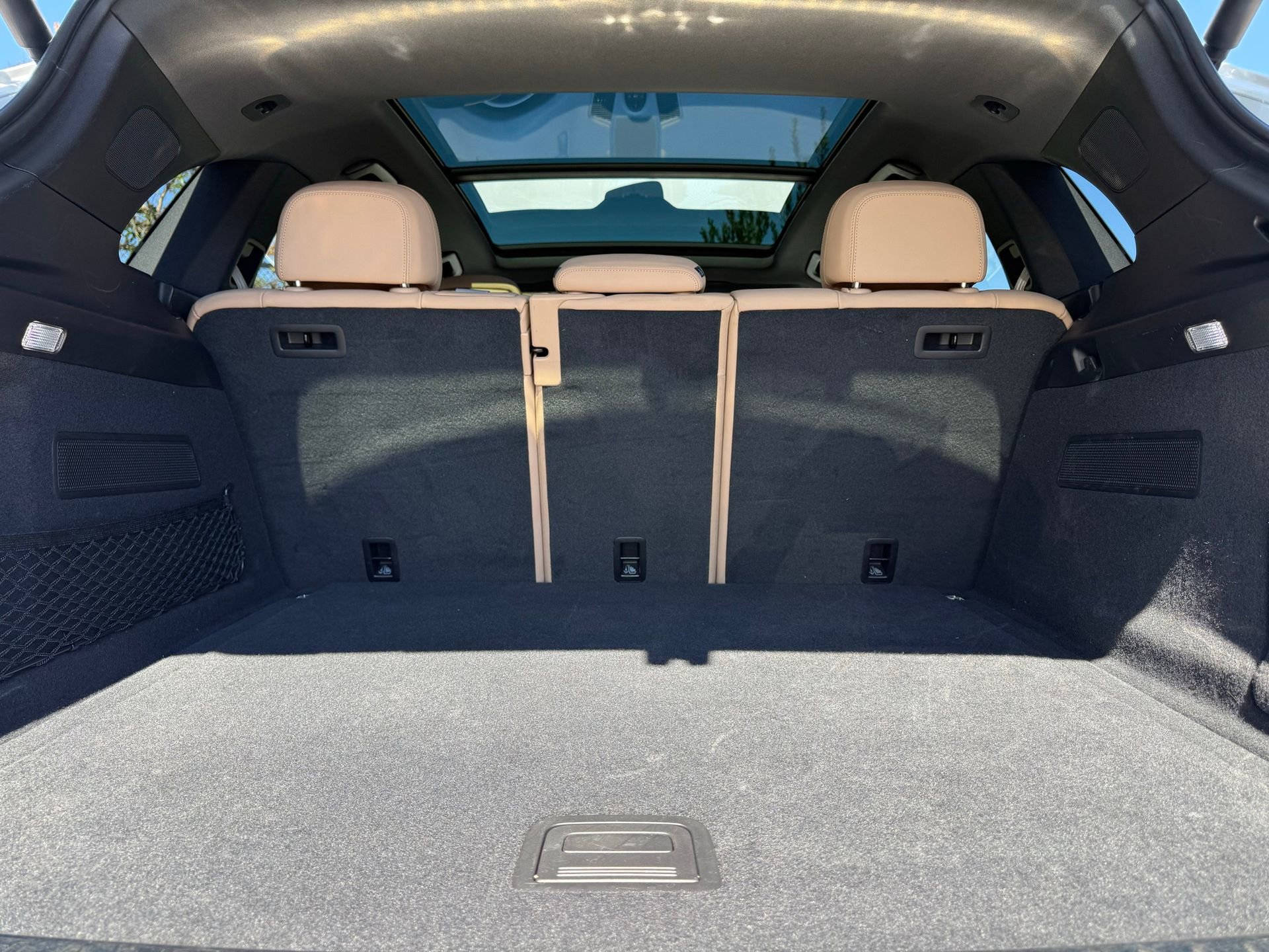 Used 2022 Porsche Cayenne Platinum Edition image 34