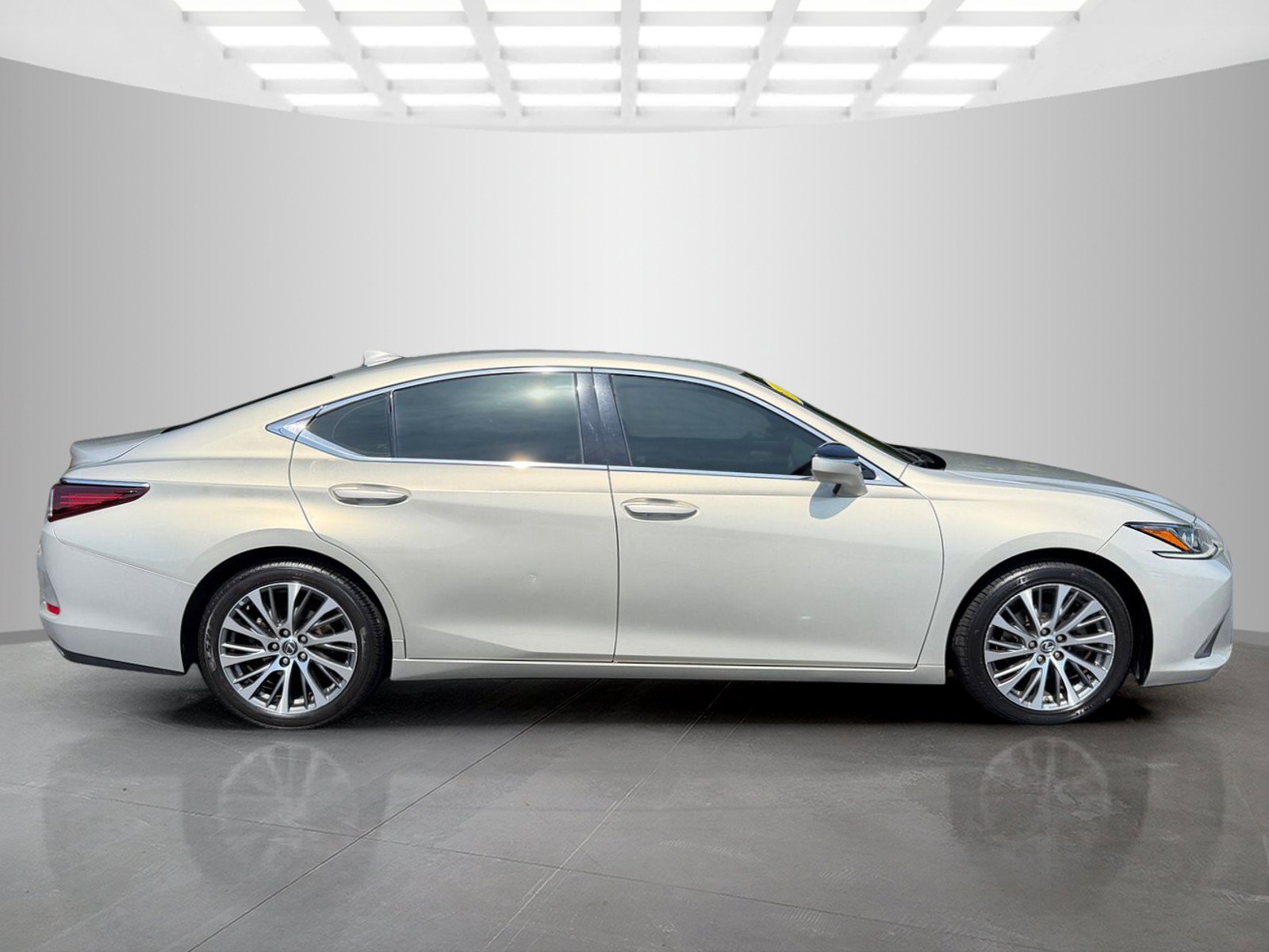 Used 2019 Lexus ES 350 w/ Premium Package FWD image 6