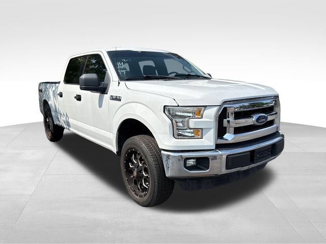 Used 2017 Ford F150 XLT AWD/4WD image 2