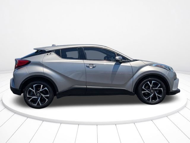 Used 2019 Toyota C-HR Limited FWD image 2
