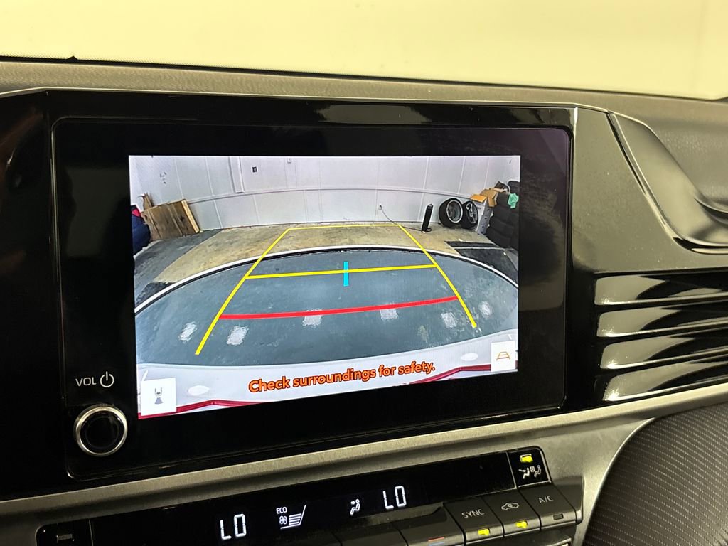 Used 2025 Toyota Camry SE w/ Convenience Package FWD image 20