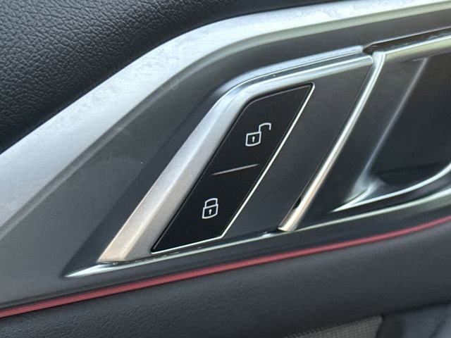 Used 2024 BMW M4 xDrive Competition image 19