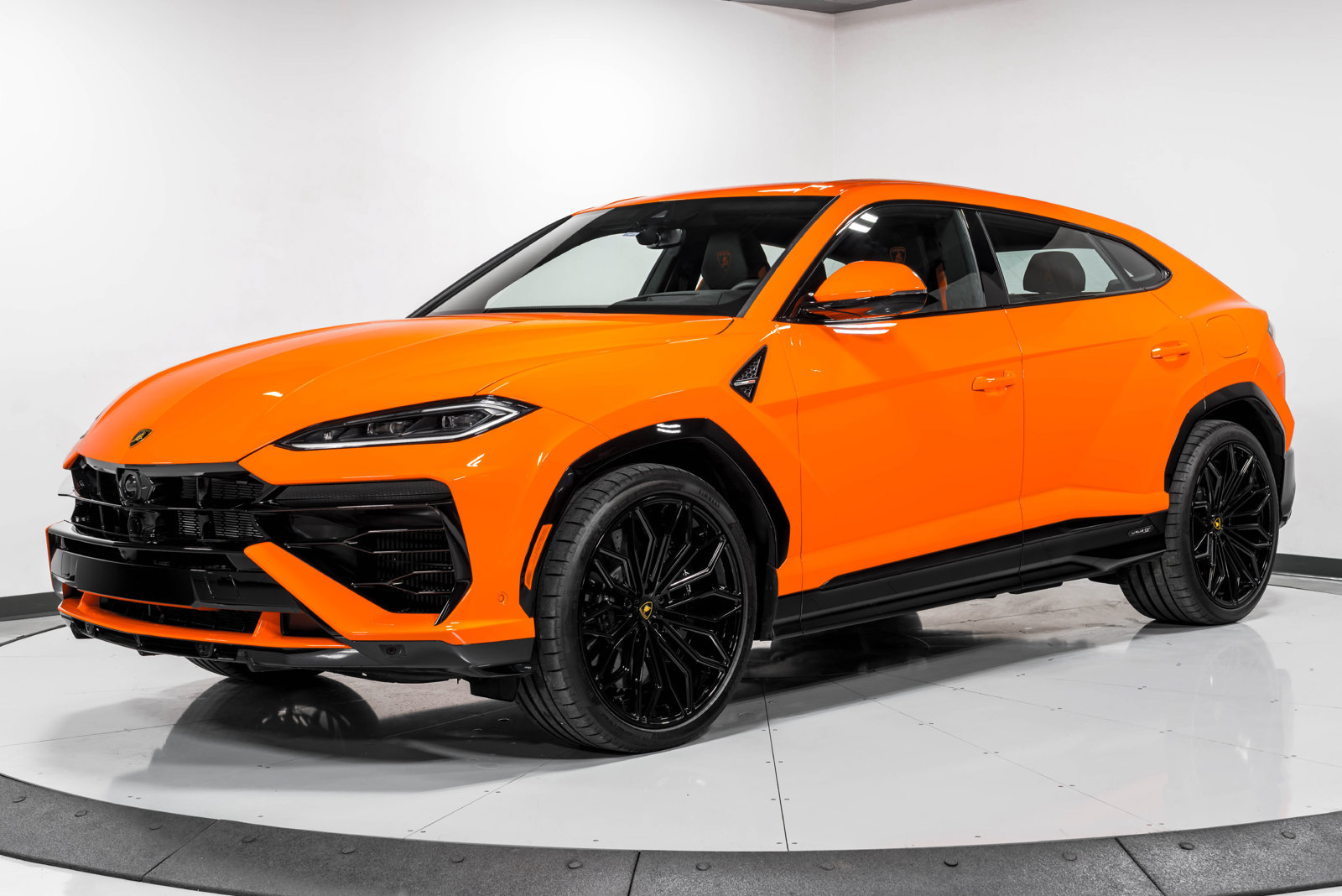 Used 2025 Lamborghini Urus S AWD/4WD image 7