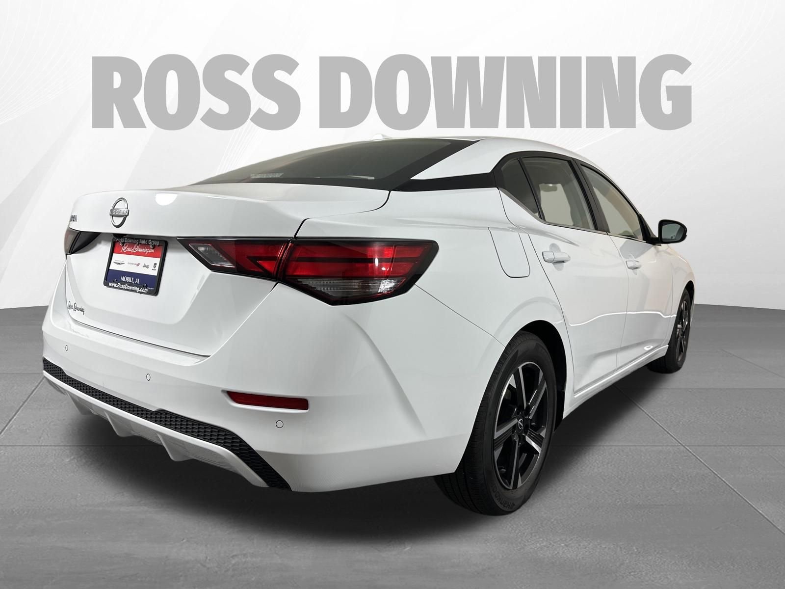 Used 2025 Nissan Sentra SV image 4