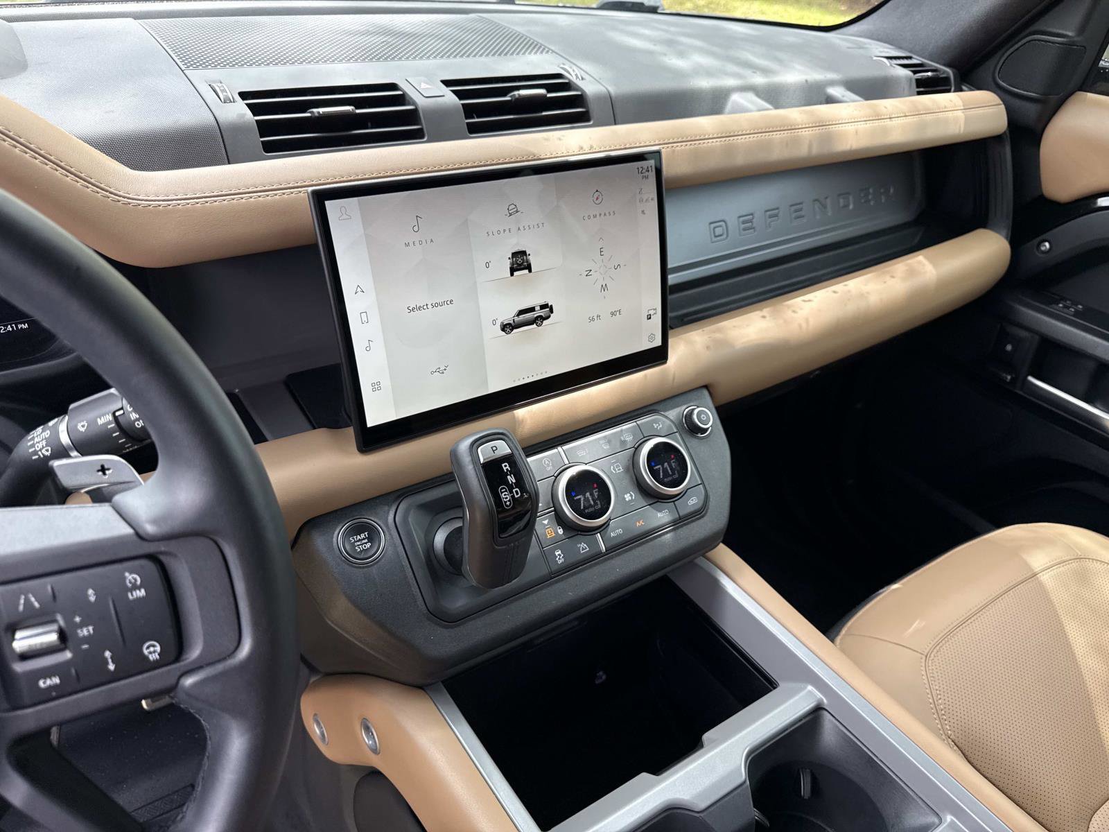 Used 2025 Land Rover Defender 130 V8 AWD/4WD image 26
