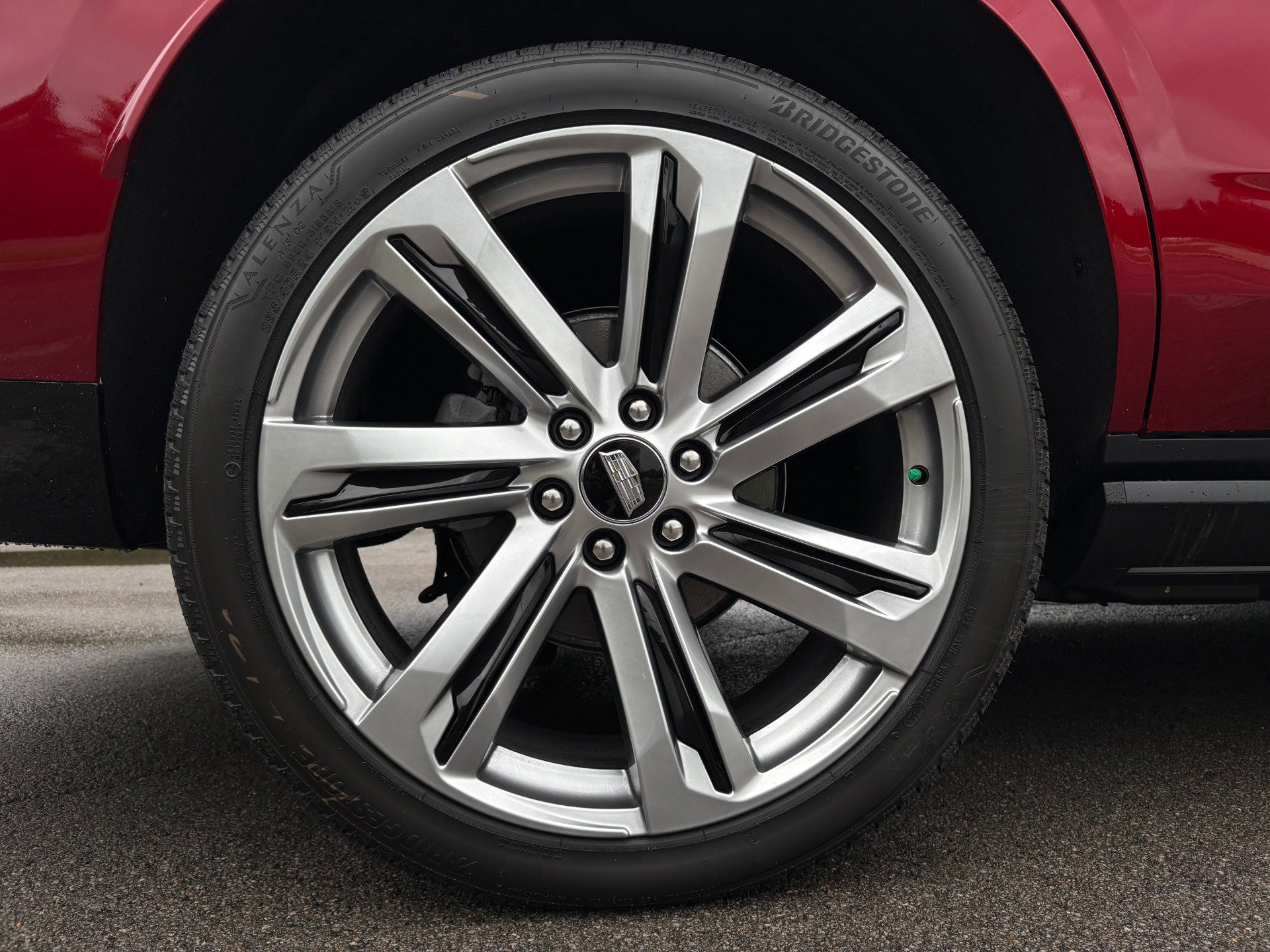 Used 2025 Cadillac Escalade Sport Platinum w/ LPO, Floor Liner Package AWD/4WD image 15