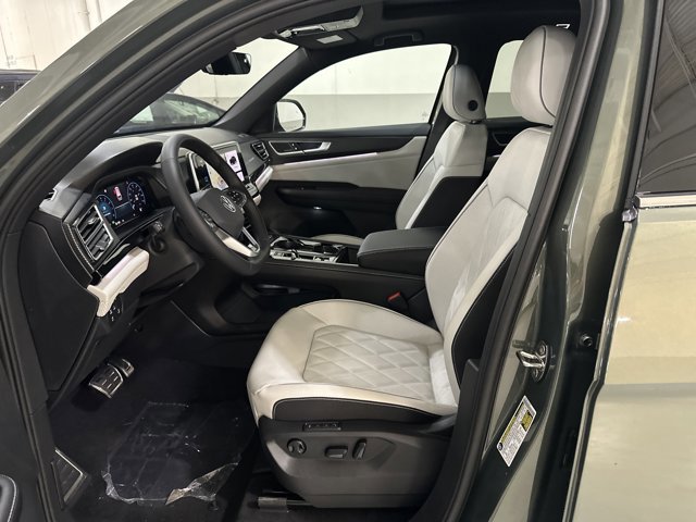 New 2026 Volkswagen Atlas Cross Sport SEL Premium R-Line image 16