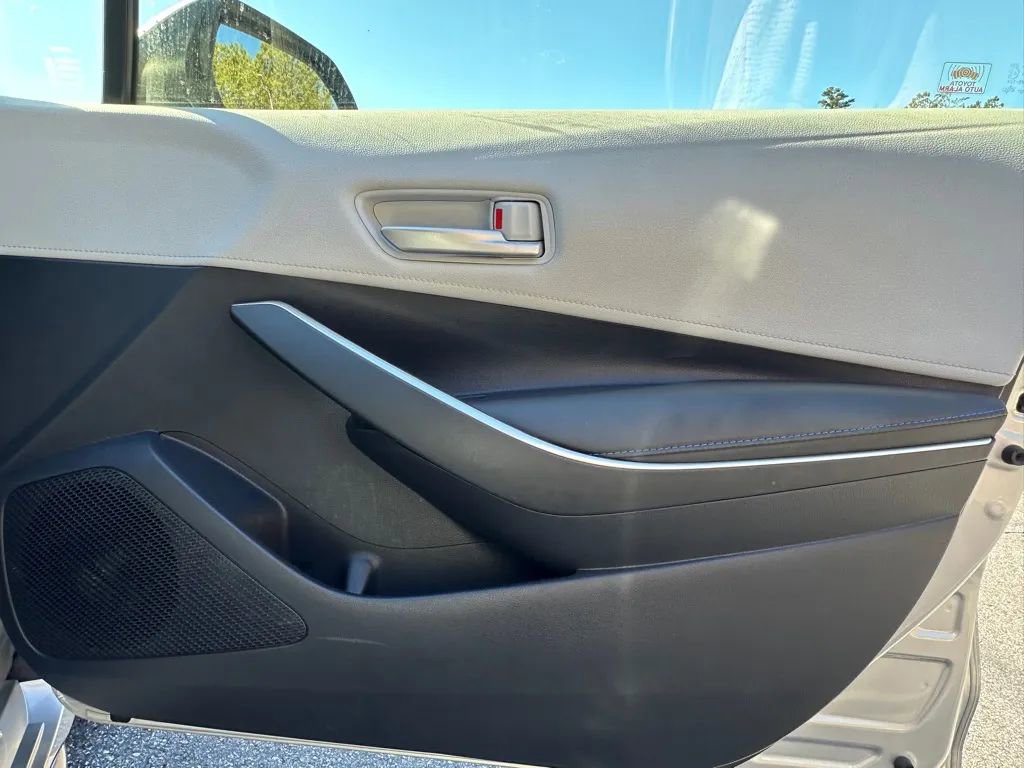 Used 2020 Toyota Corolla SE image 33