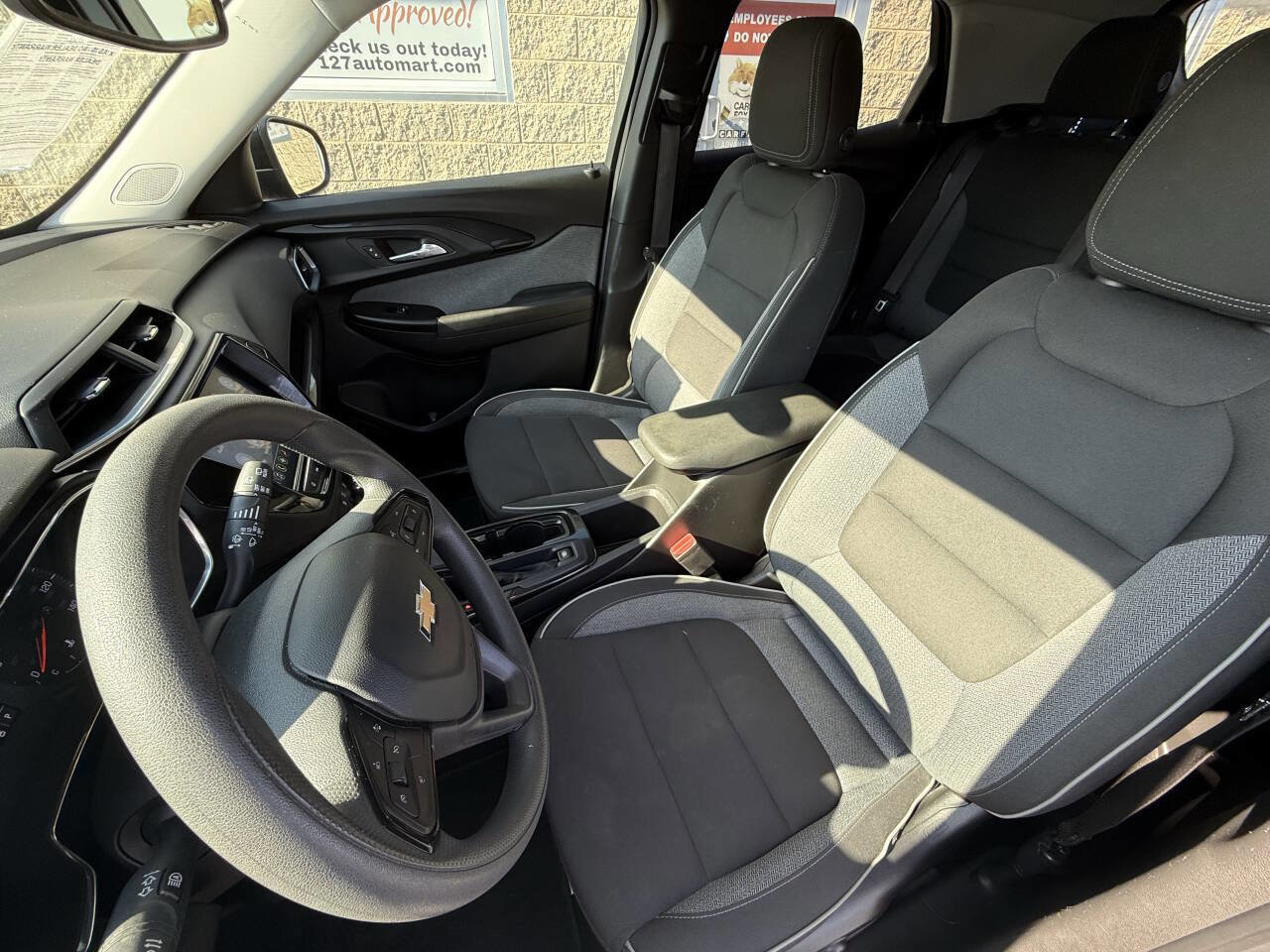 Used 2023 Chevrolet TrailBlazer LT w/ Convenience Package image 12