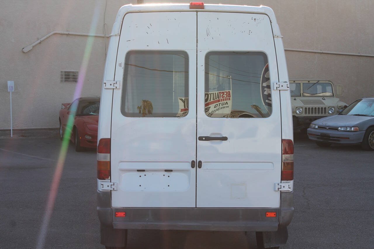 Used 2005 Dodge Sprinter 2500 w/ PWR Convenience Group RWD image 7