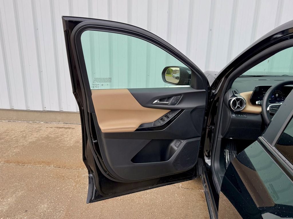 Used 2025 Chevrolet Equinox ACTIV w/ Convenience Package III AWD/4WD image 14