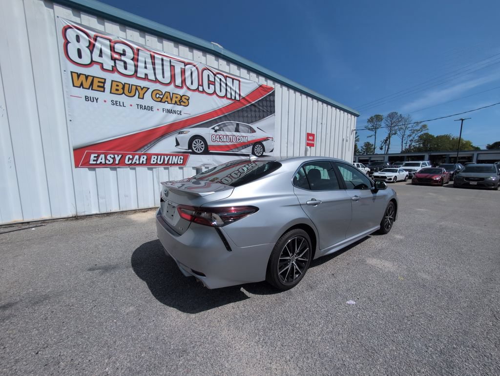 Used 2024 Toyota Camry SE FWD image 8
