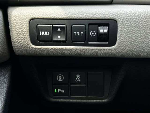 Used 2018 Honda Accord Touring image 25