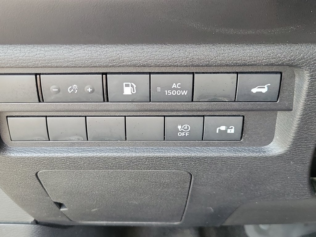 Used 2025 Mitsubishi Outlander 4WD Plug-In Hybrid image 32