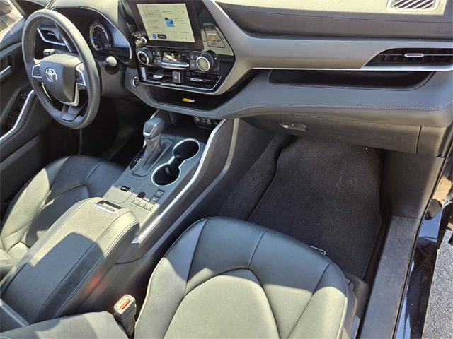 Used 2023 Toyota Highlander XLE image 20