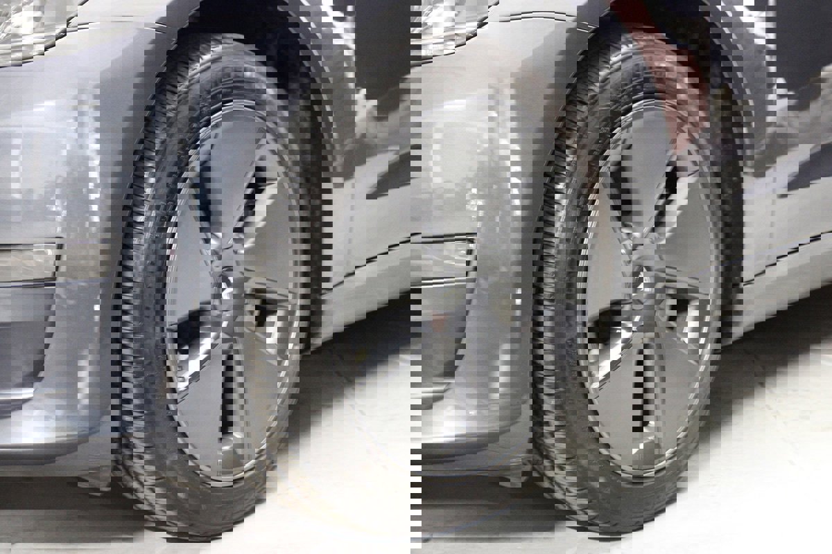 Used 2023 Tesla Model 3 Standard Range RWD image 2