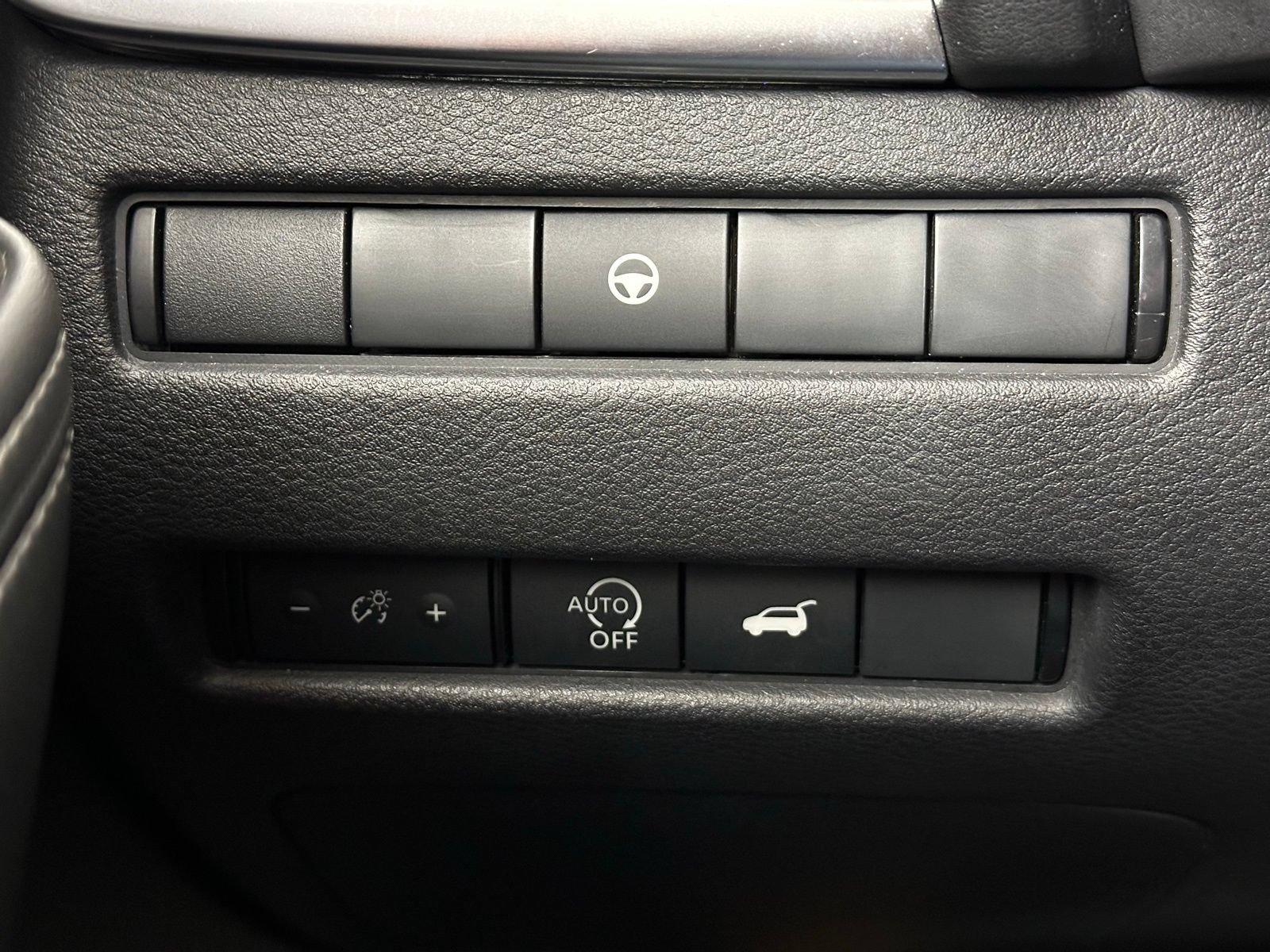 Used 2023 Nissan Rogue SV w/ SV Premium B Package AWD/4WD image 17