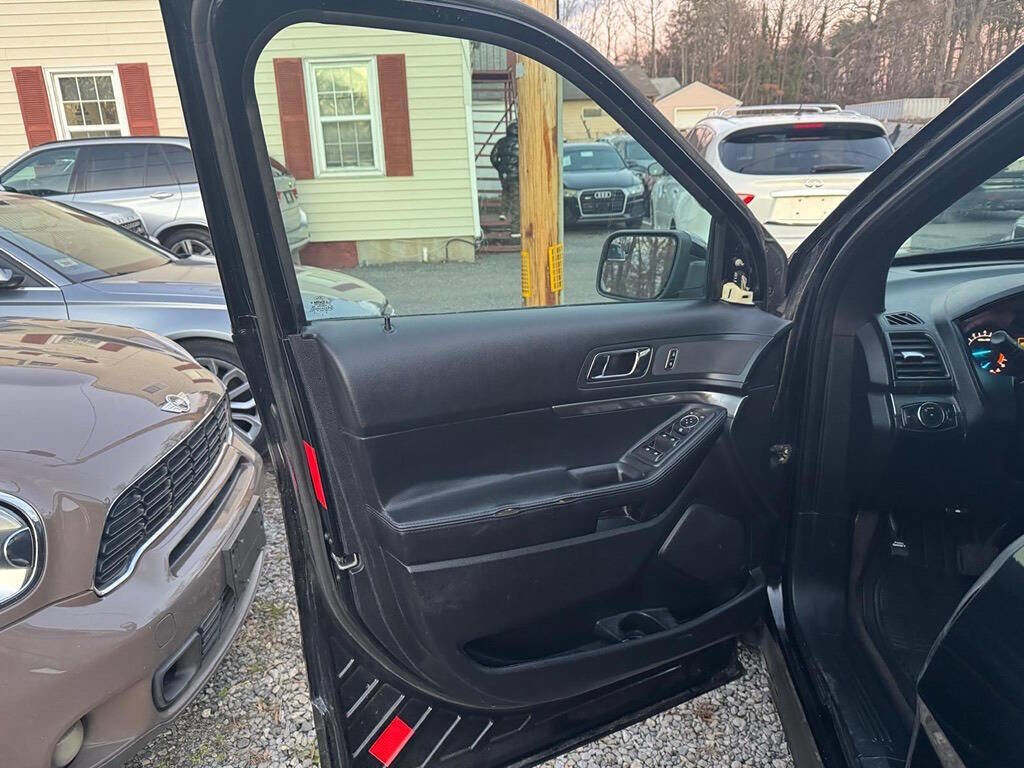 Used 2016 Ford Explorer Police Interceptor Utility AWD image 29