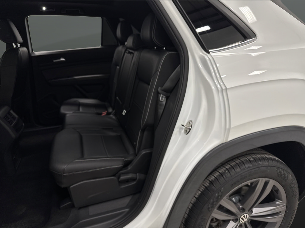 Used 2021 Volkswagen Atlas Cross Sport SE w/ Panoramic Sunroof Package FWD image 28