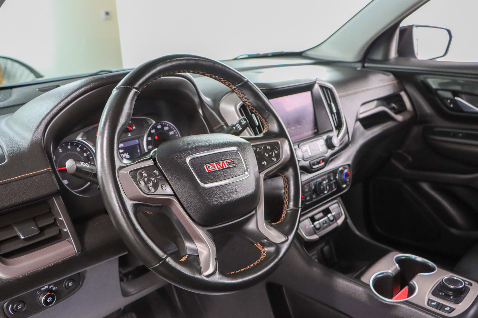 Used 2023 GMC Terrain AT4 image 22