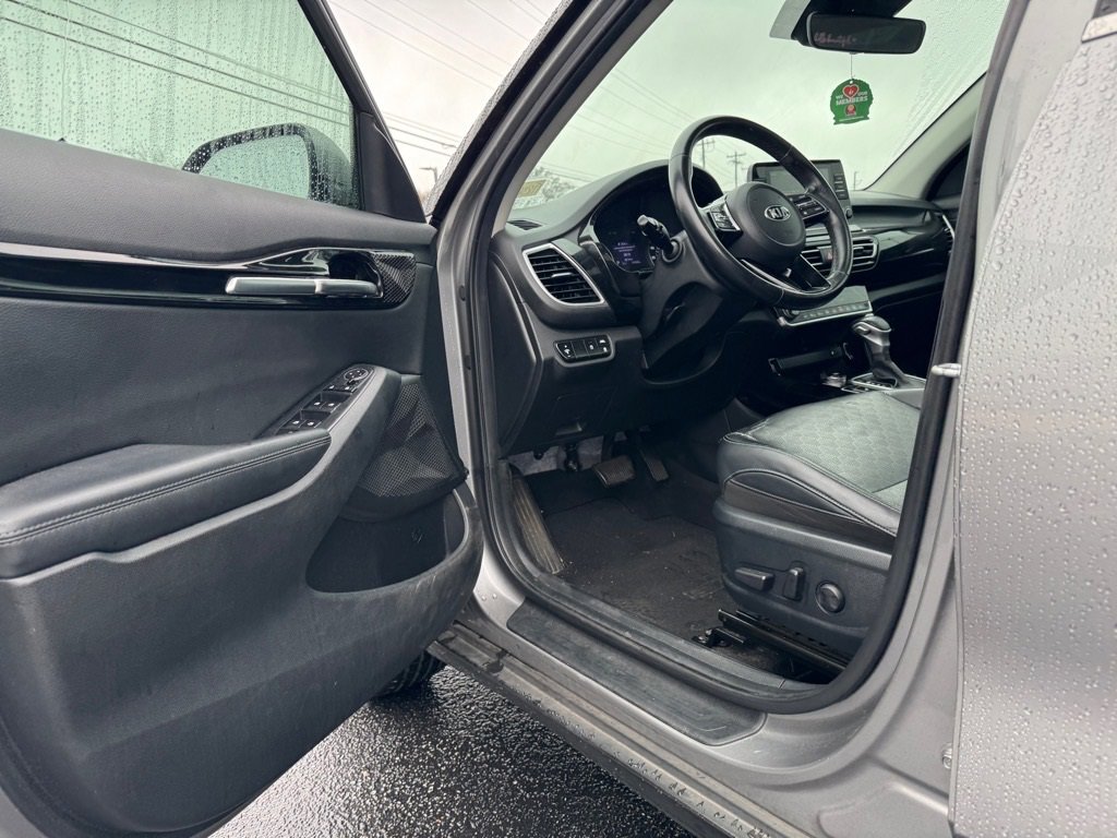 Used 2021 Kia Seltos EX image 13
