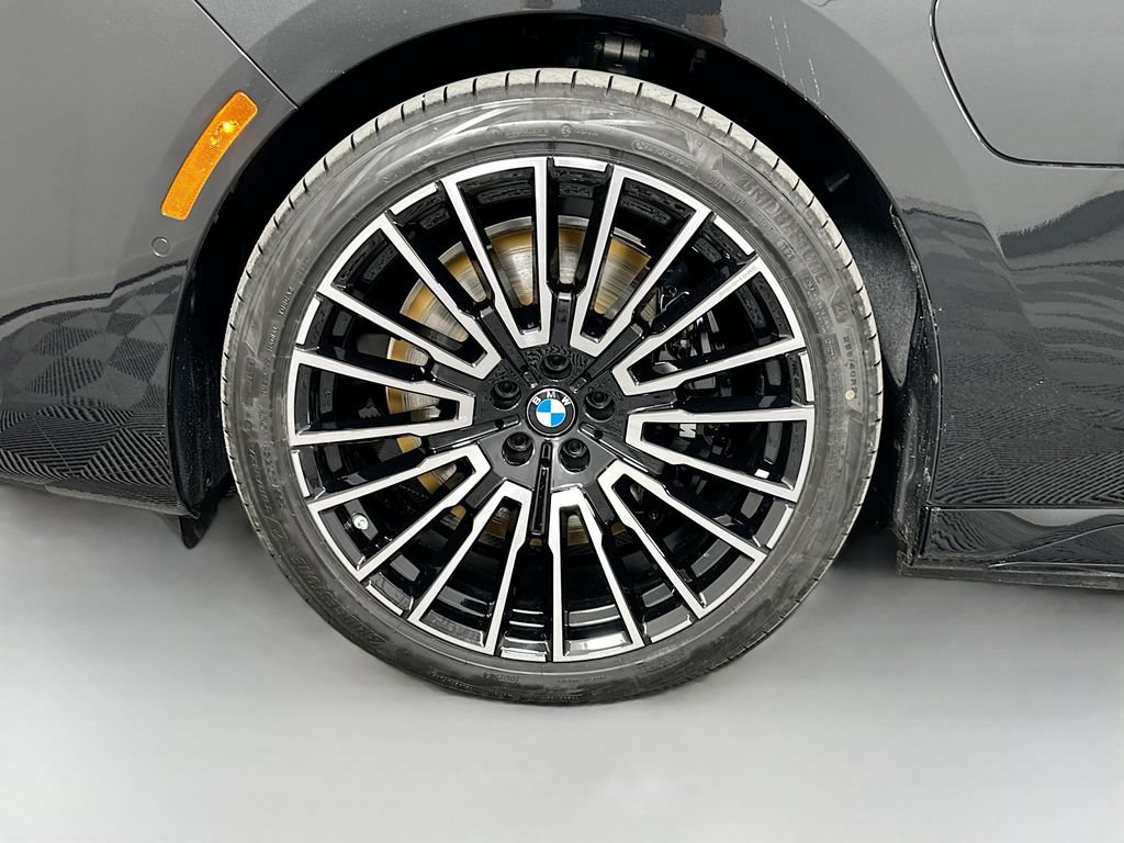 New 2026 BMW 750e xDrive AWD/4WD image 23