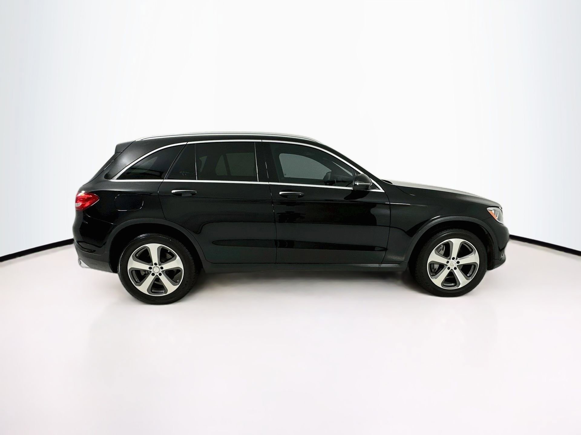 Used 2016 Mercedes-Benz GLC 300 image 9
