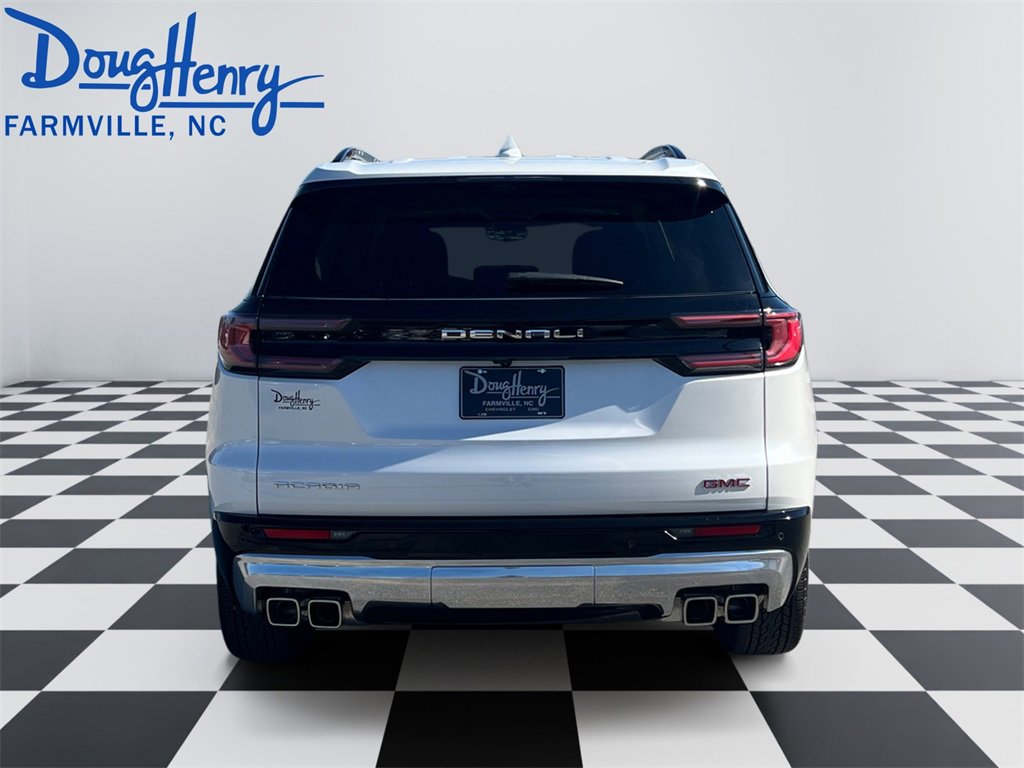 Used 2025 GMC Acadia Denali w/ Super Cruise Package image 4