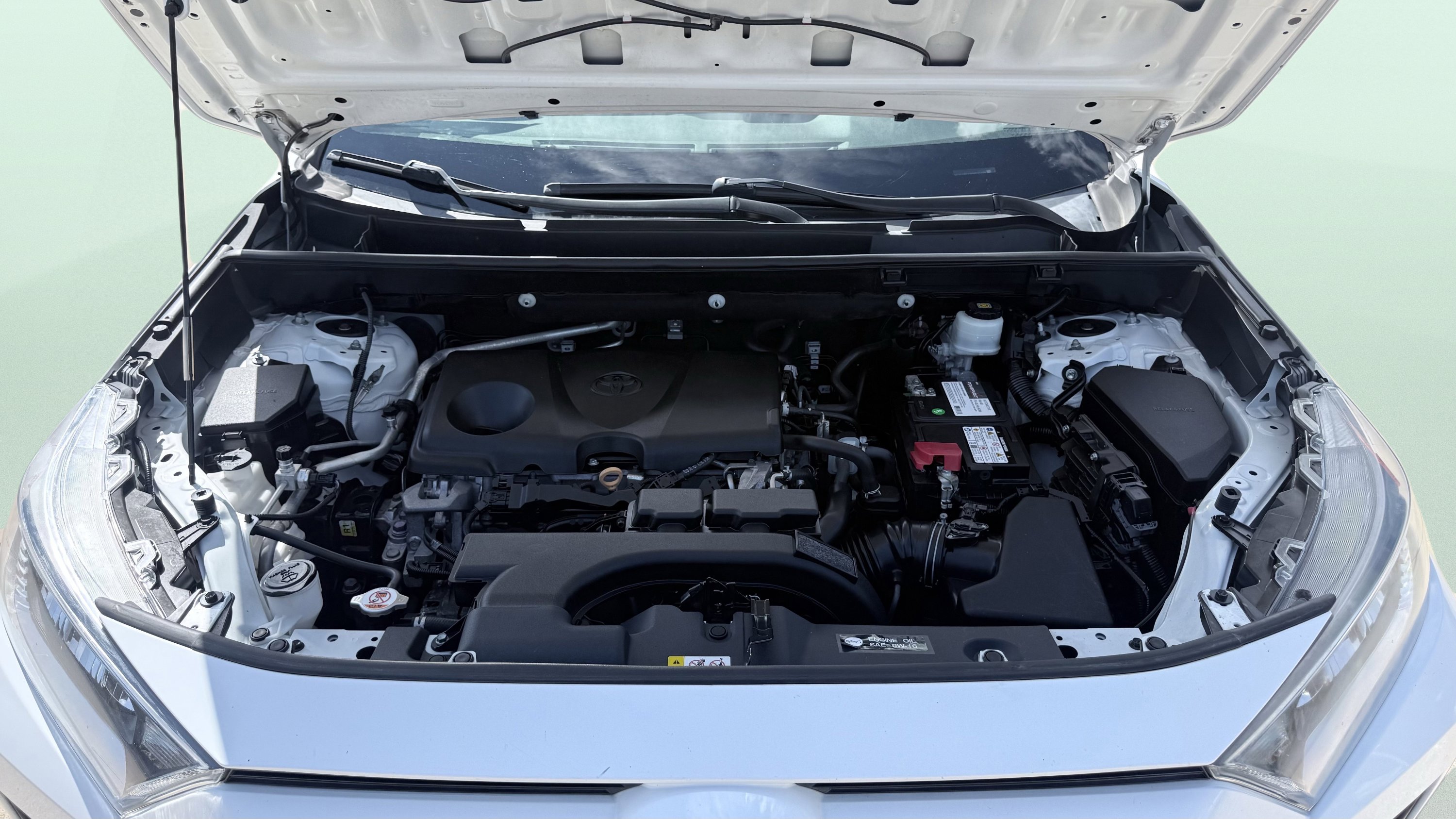 Used 2019 Toyota RAV4 XLE Premium image 16