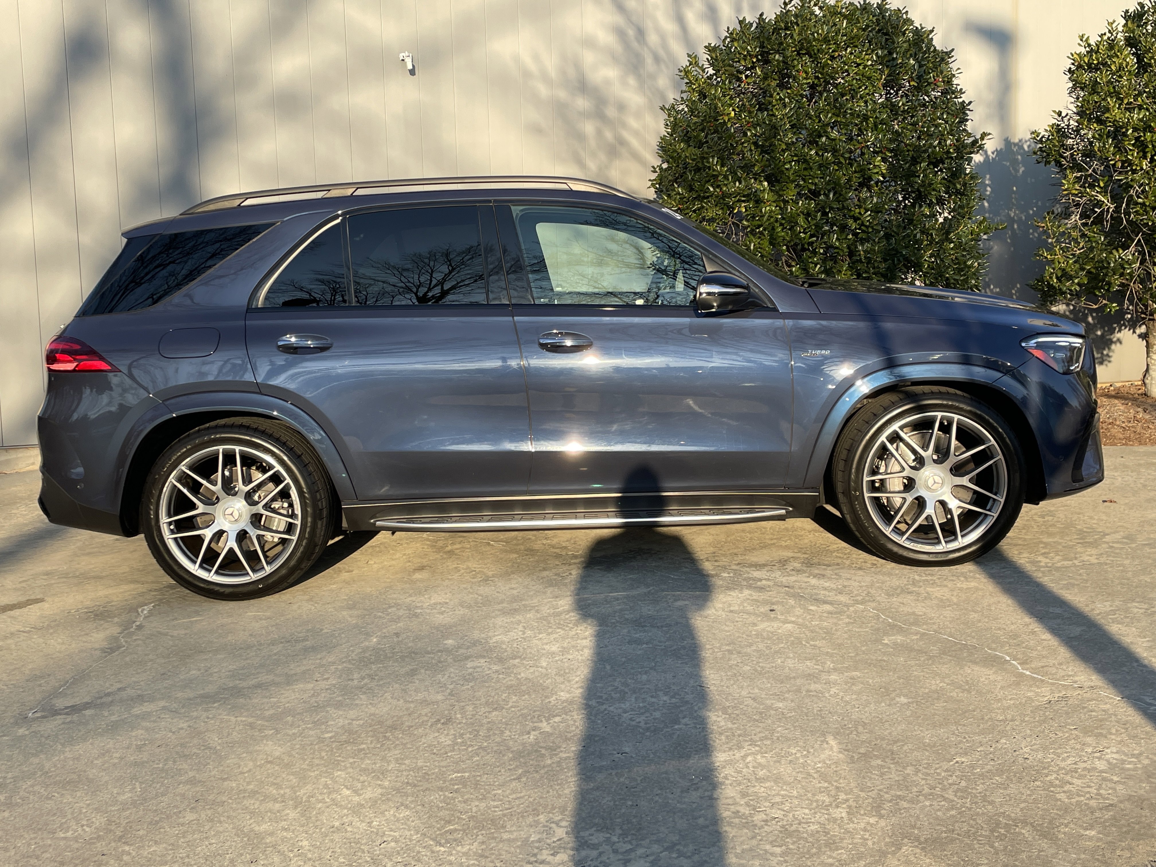 Certified 2024 Mercedes-Benz GLE 53 AMG 4MATIC image 4