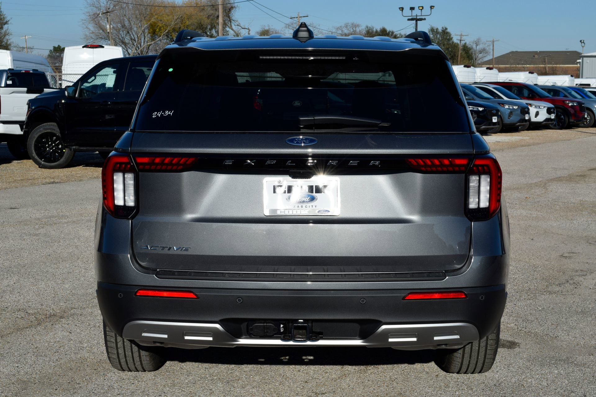 New 2026 Ford Explorer Active w/ Active Comfort Package image 5