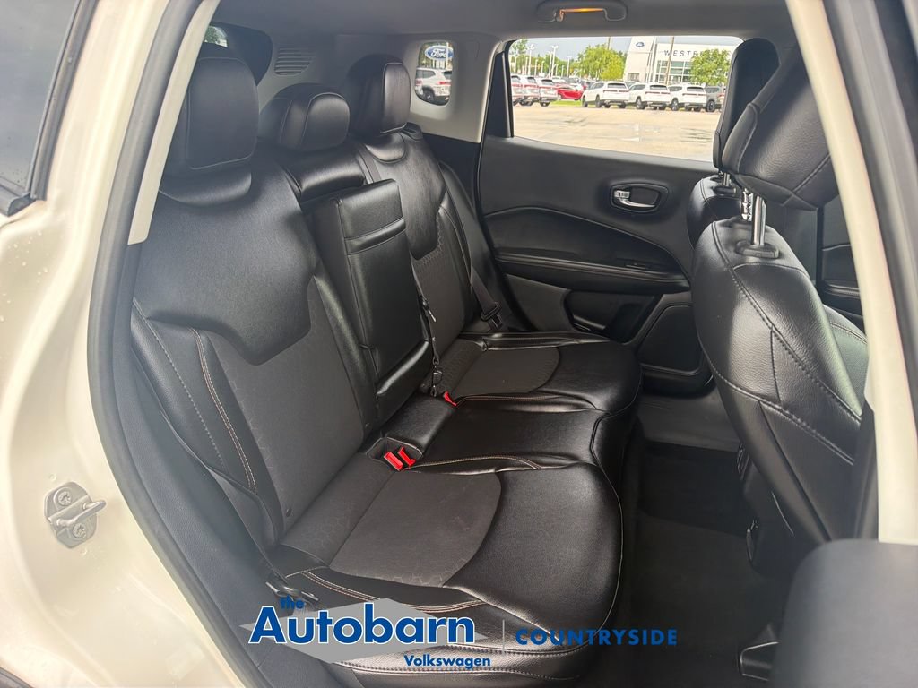 Used 2018 Jeep Compass Latitude w/ Popular Equipment Group FWD image 23