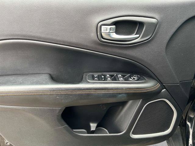 Used 2017 Jeep Compass Limited w/ Navigation Group image 19